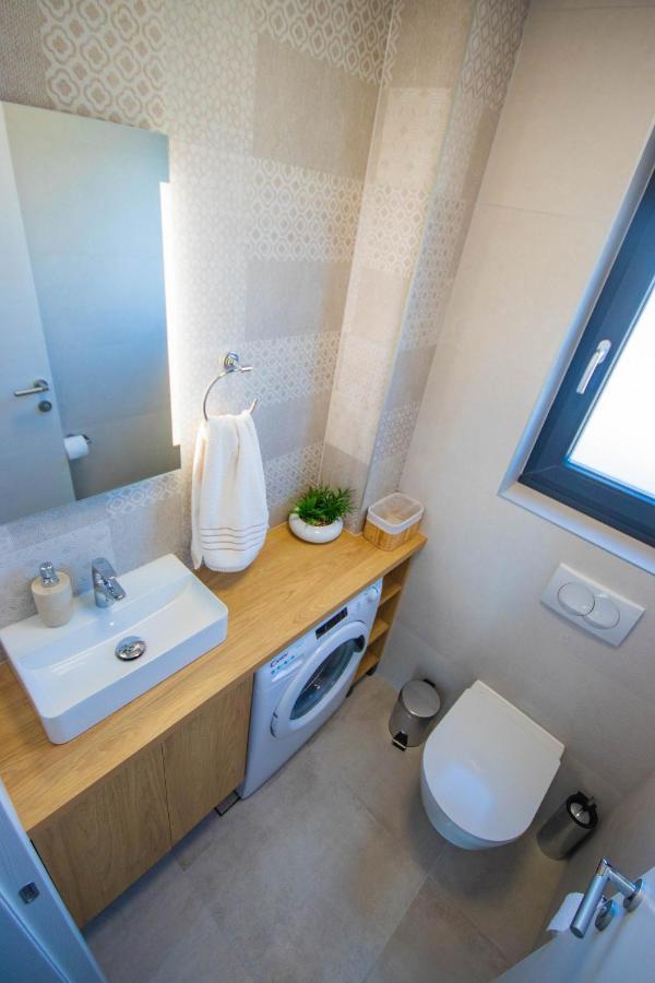 Apartmani Le-Lu Kaštela Exterior foto