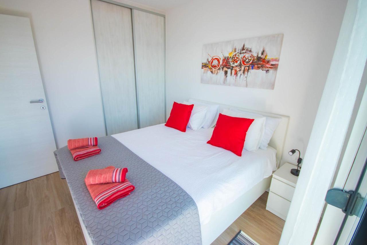 Apartmani Le-Lu Kaštela Exterior foto